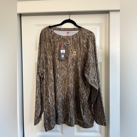 Mossy Oak Other - Mossy Oak x Barstool Outdoors Long Sleeve Tech Tee